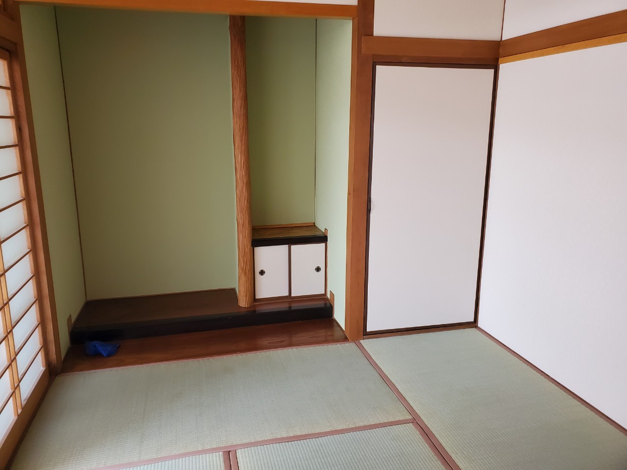 Read more about the article 3部屋に畳が入りました